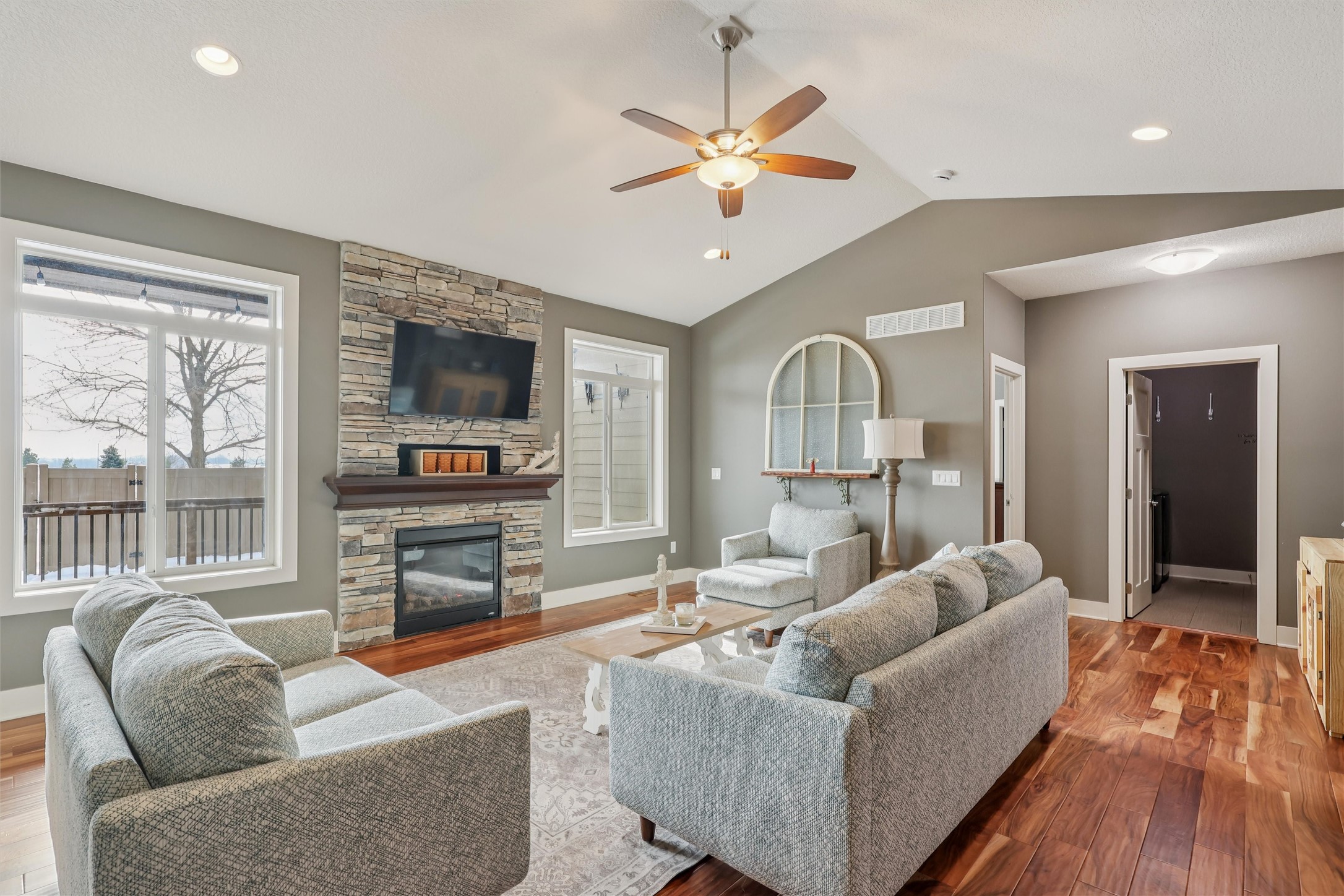 8202 Sky View Circle