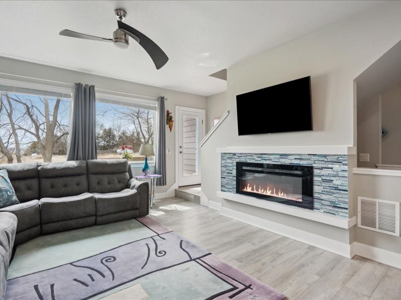 17120 Mistflower Lane, Urbandale, Iowa image 9