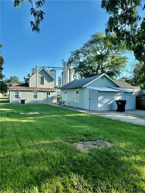 Single Family Residence in Waukee IA 455 Laurel Street 21.jpg