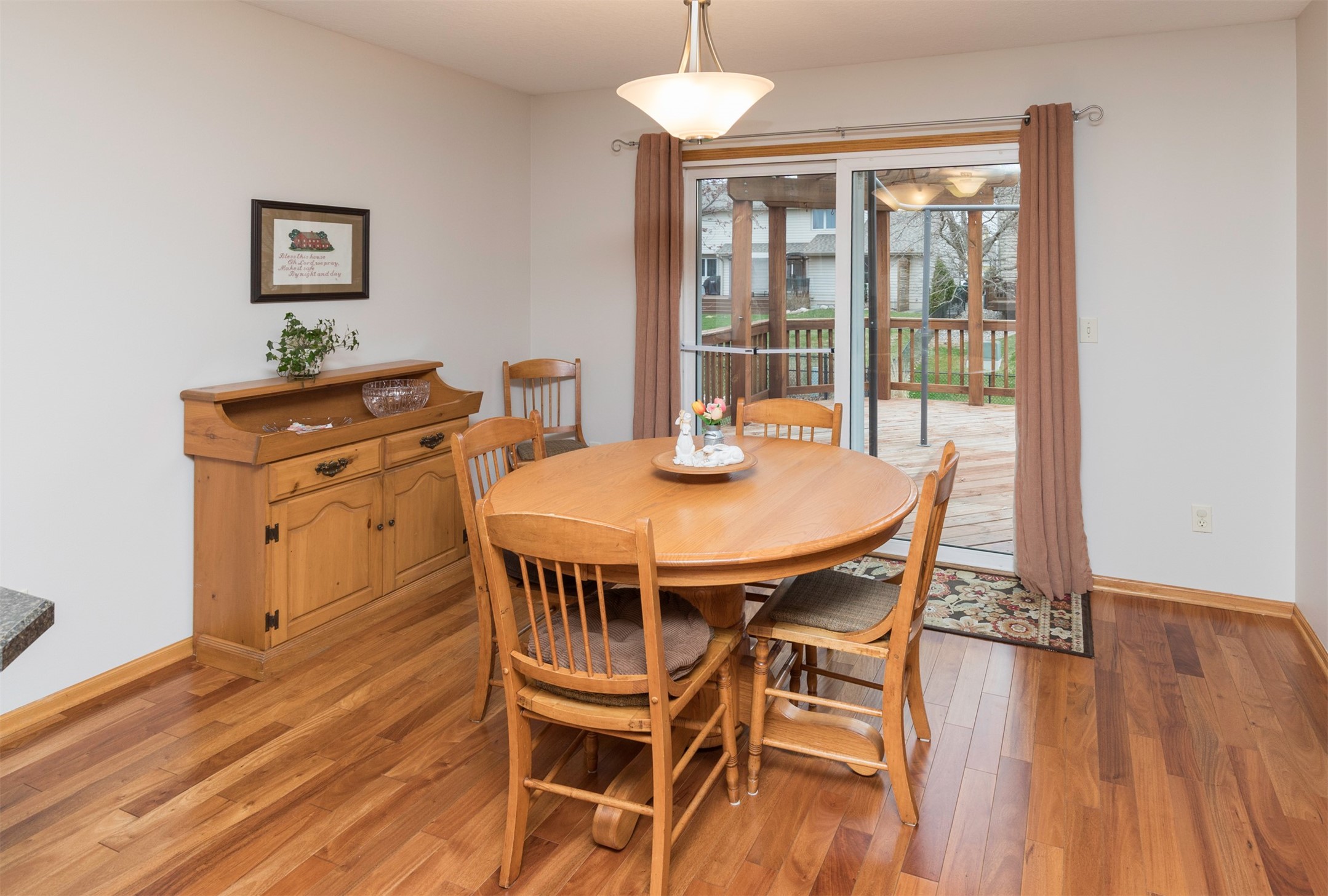 2005 Country Cove Lane, Altoona, Iowa image 9