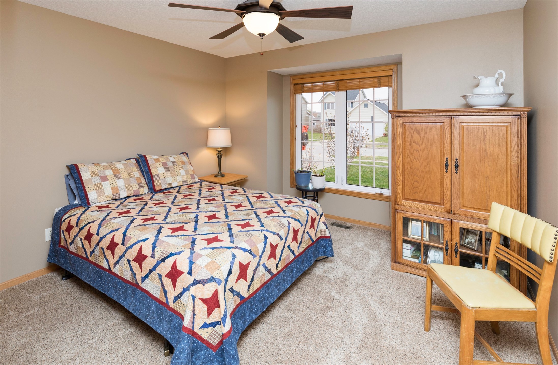 2005 Country Cove Lane, Altoona, Iowa image 15