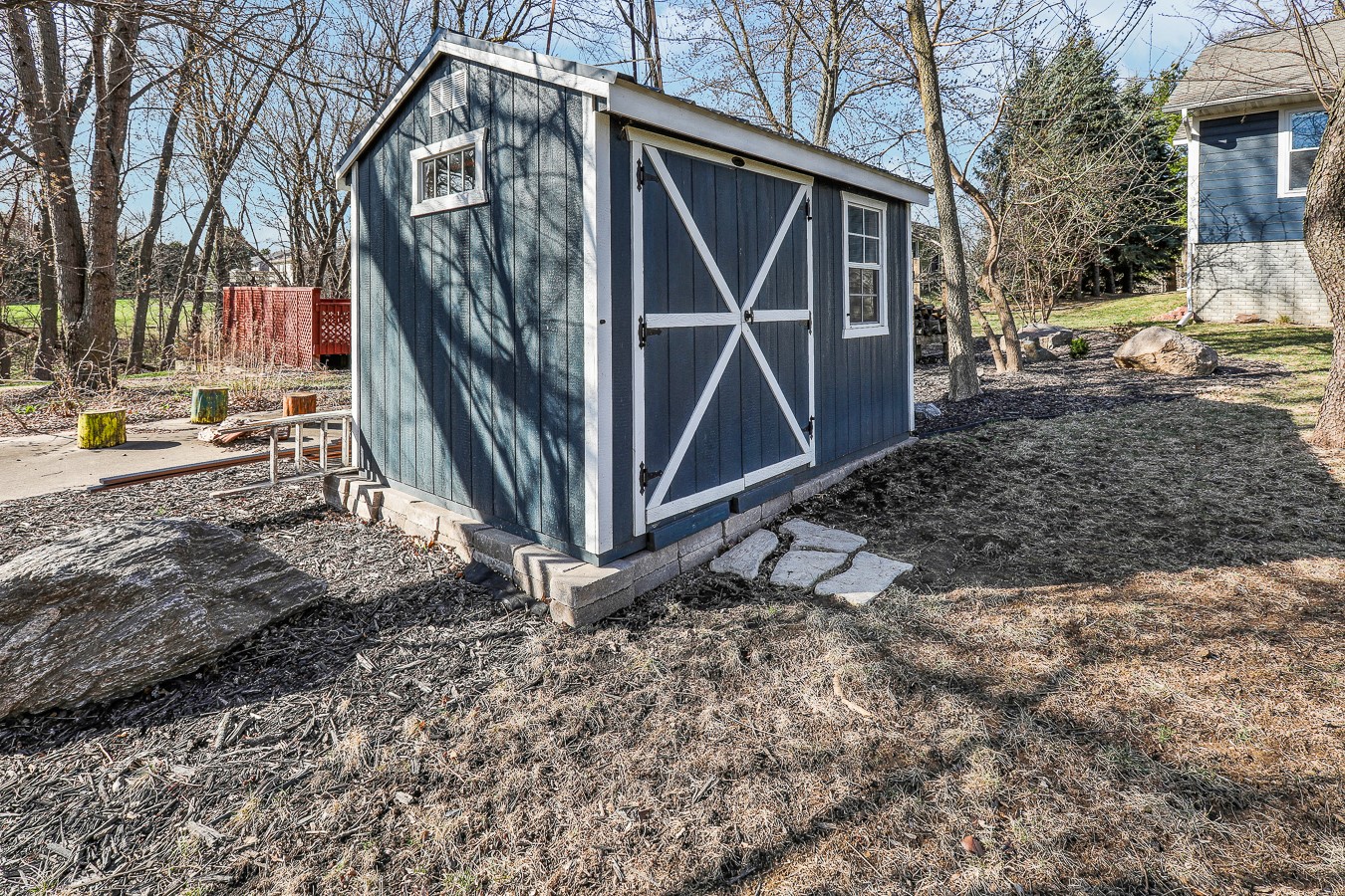 128 Holland Drive, Pella, Iowa image 30