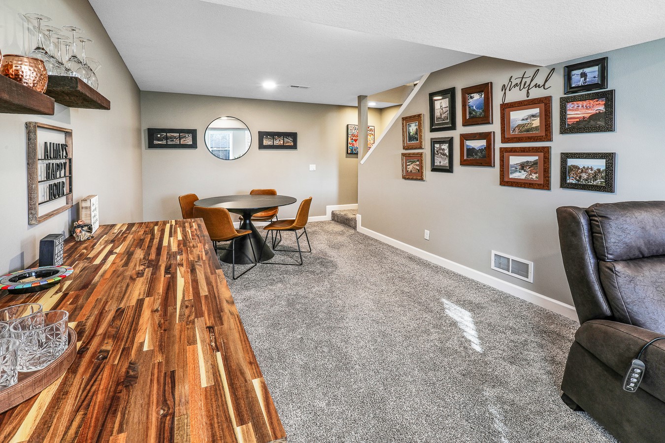 128 Holland Drive, Pella, Iowa image 16