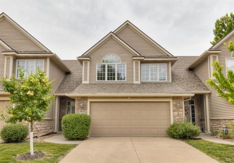Condo For Sale - 12586 Diamond Ridge Court<br/> Clive, IA 50325