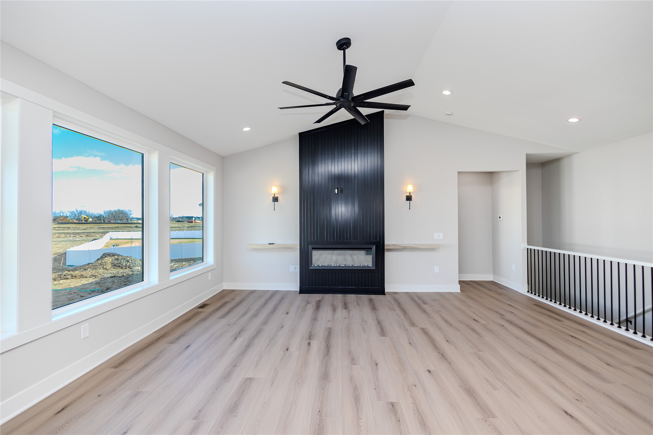 275 NW Copperleaf Court