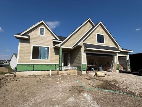 275 NW Copperleaf Court Waukee IA 50263