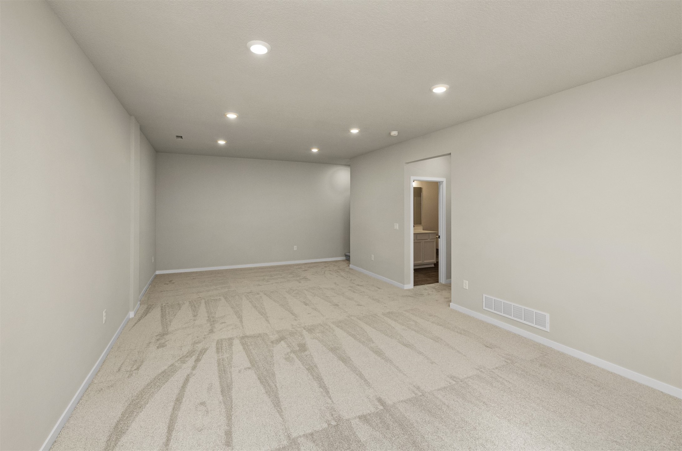 9748 Thorton Drive, Johnston, Iowa image 31
