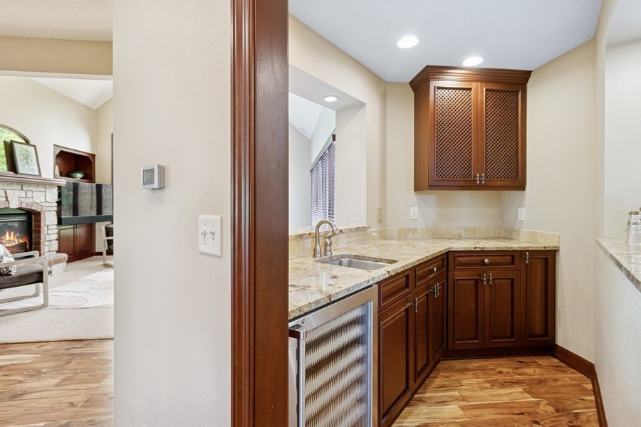 5703 Chestnut Lane, West Des Moines, Iowa image 6