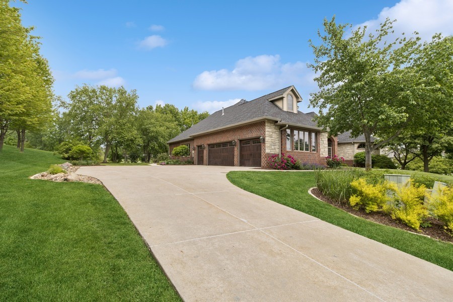 5703 Chestnut Lane, West Des Moines, Iowa image 33