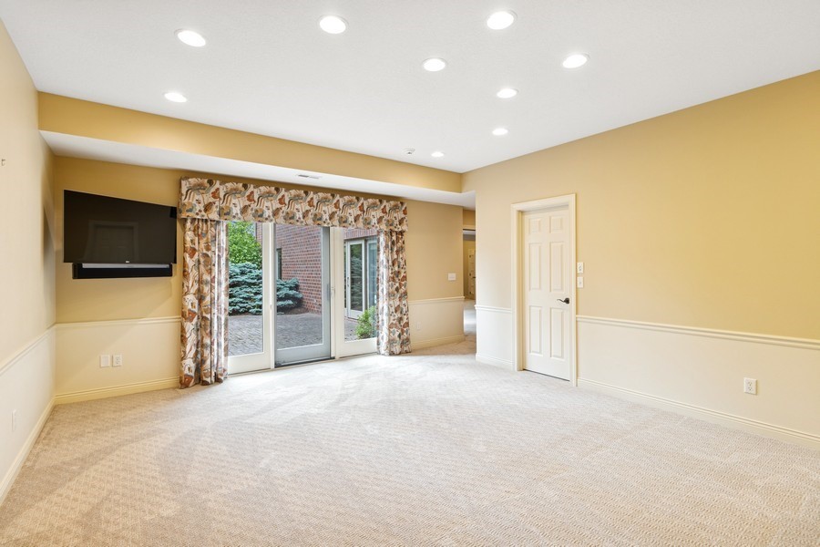 5703 Chestnut Lane, West Des Moines, Iowa image 27