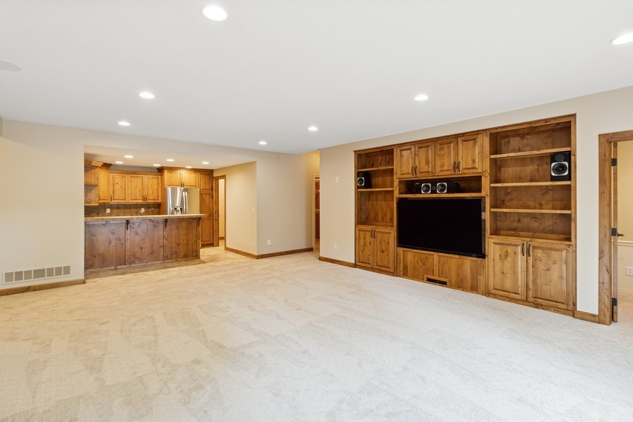 5703 Chestnut Lane, West Des Moines, Iowa image 23