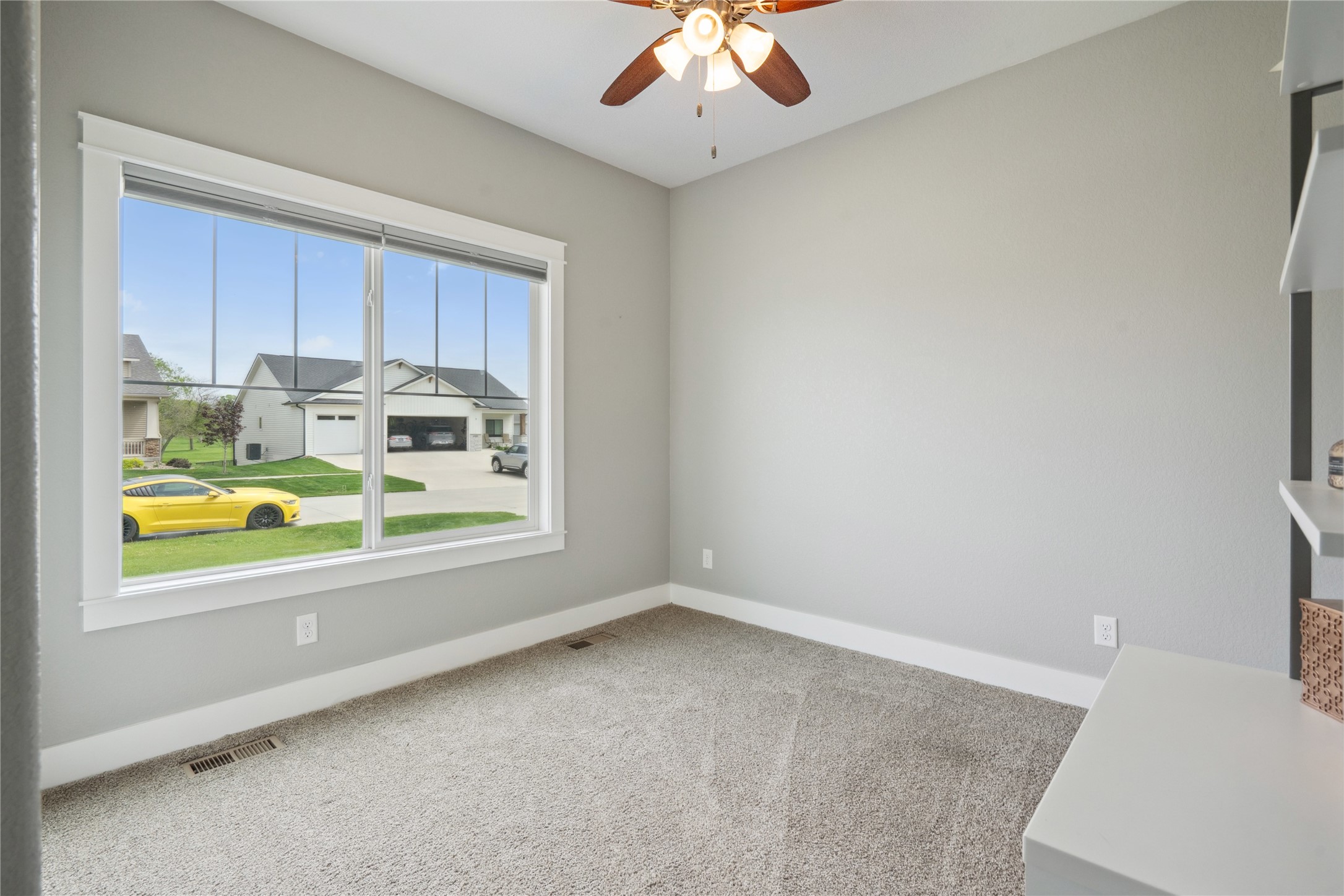 6398 NE 8th Court, Des Moines, Iowa image 5