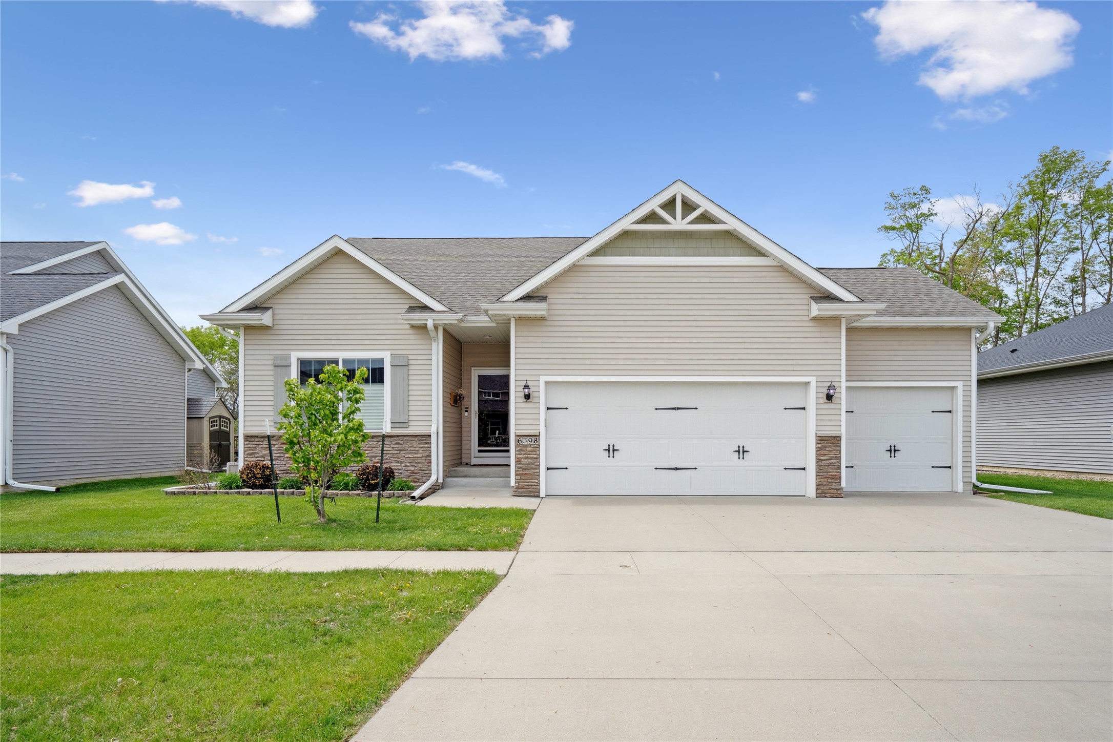6398 NE 8th Court, Des Moines, Iowa image 1