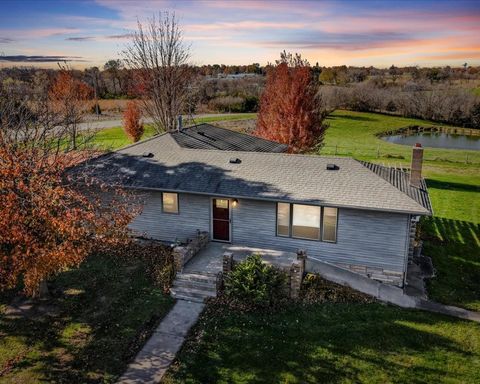 Vacant Land For Sale - 2307 E Pleasant Street<br/> Marion County, Knoxville, IA 50138