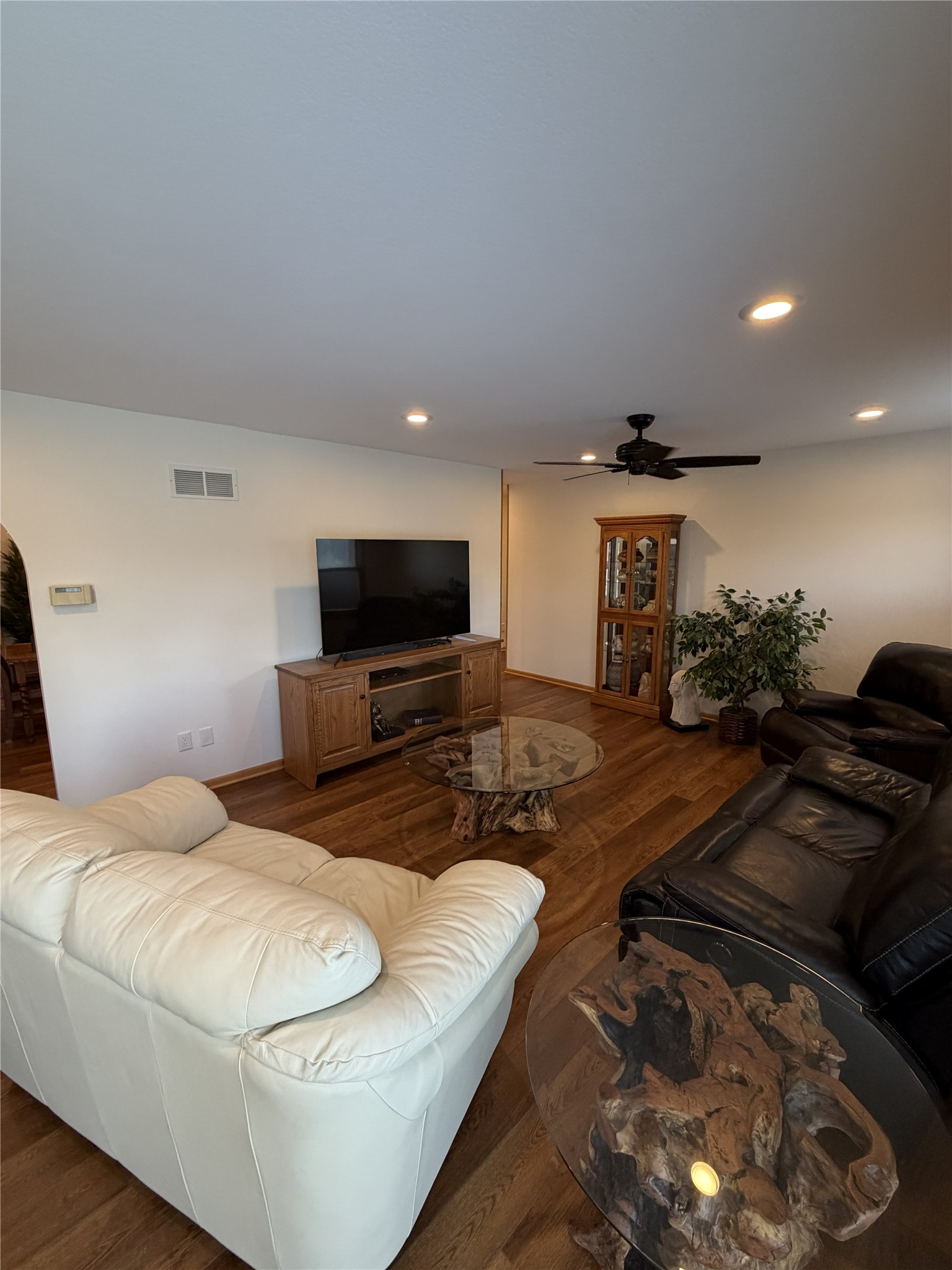 516 Lincoln Street 303
