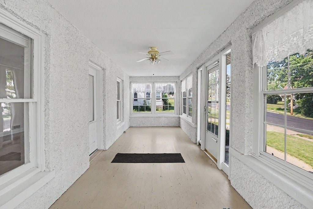 215 W 9th Street S - Photo 4