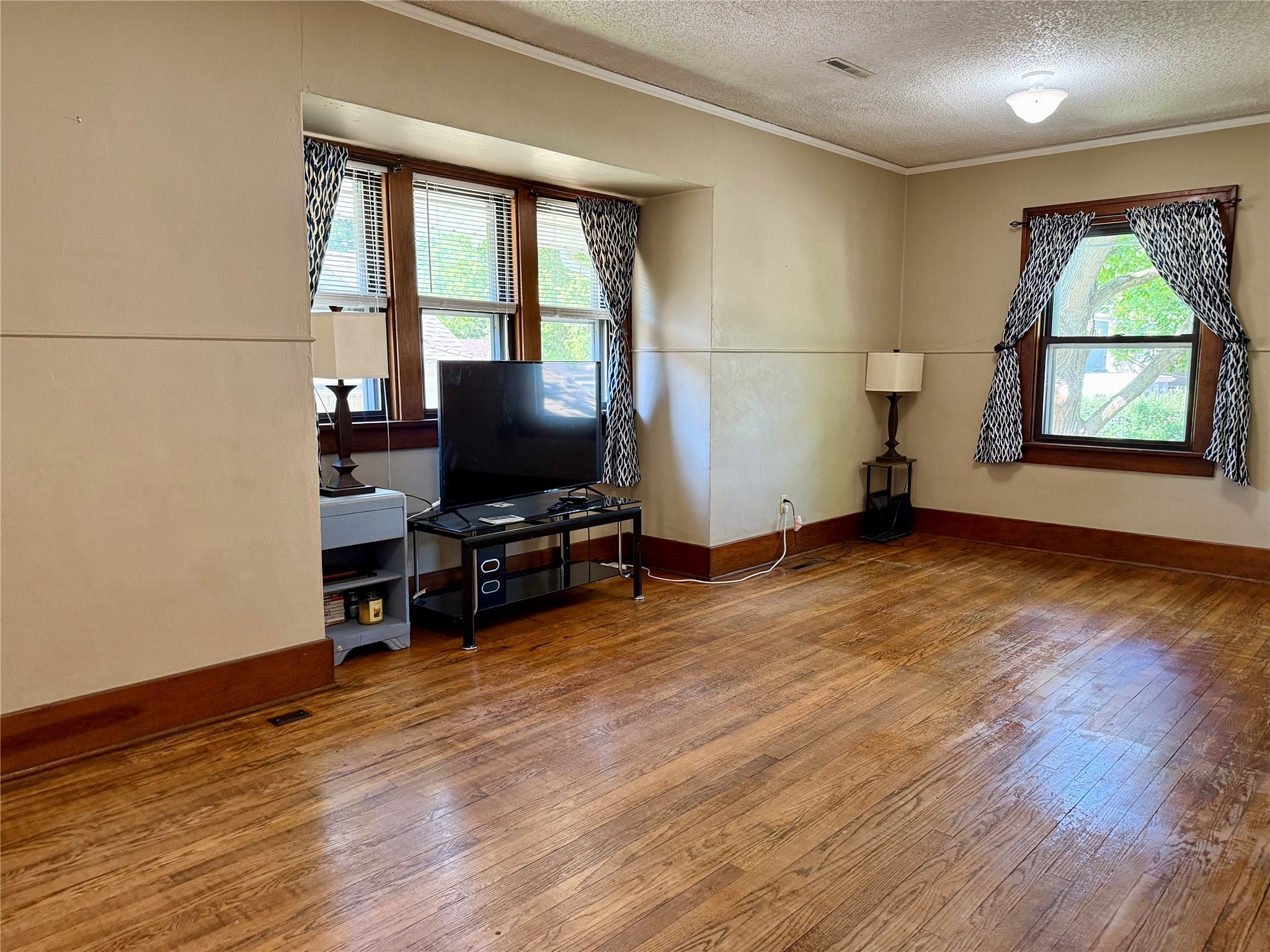 208 N Maple Avenue, Ames, Iowa image 5
