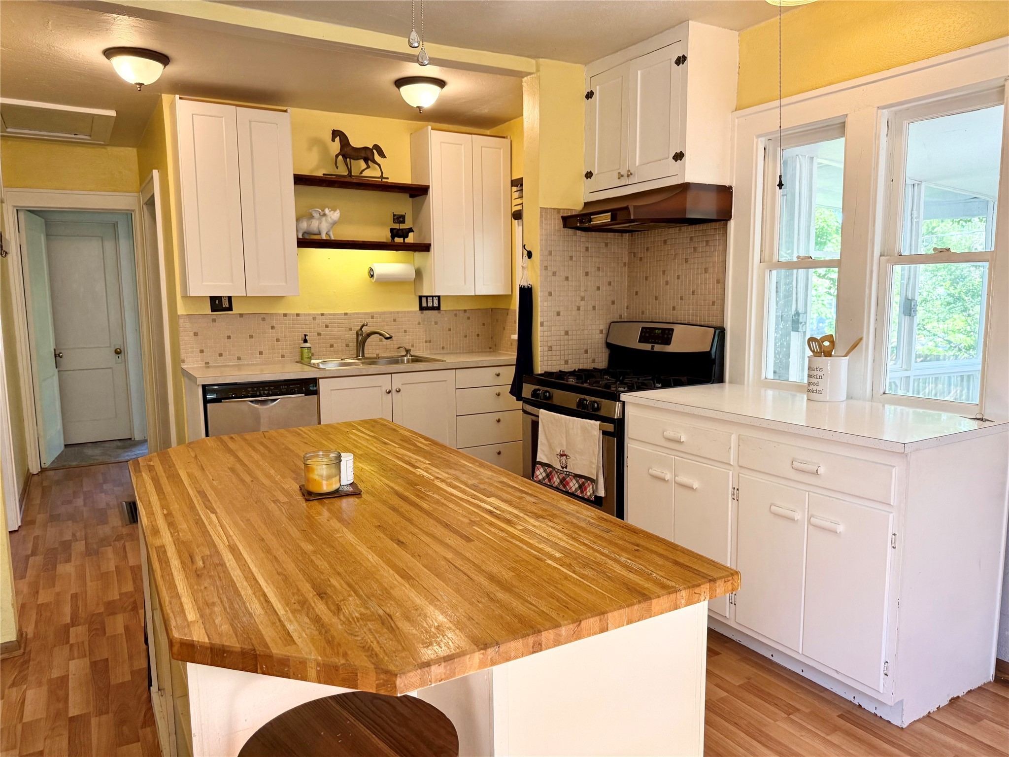 208 N Maple Avenue, Ames, Iowa image 3