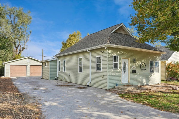 3022 CARR ST, DES MOINES, IA 50317 - Image 5e8697c78c9f3d3adca171e28d53cd9f/2872019513