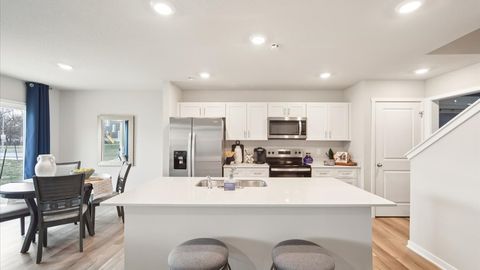 Condo For Sale - 513 Kinley Drive<br/> Waukee, IA 50263