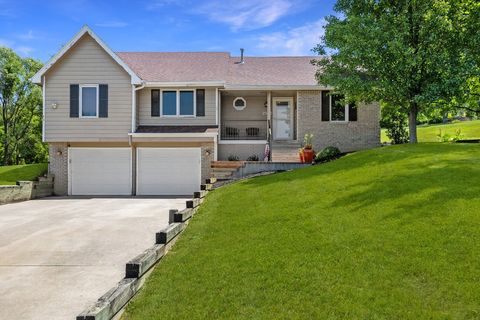 Single Family Residence in Van Meter IA 2522 Brookview Court.jpg