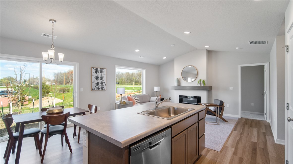 4375 E 44th Street, Des Moines, Iowa image 23