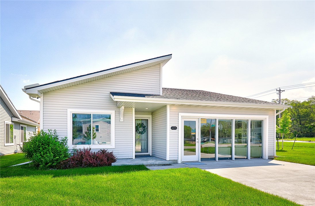 4375 E 44th Street, Des Moines, Iowa image 2