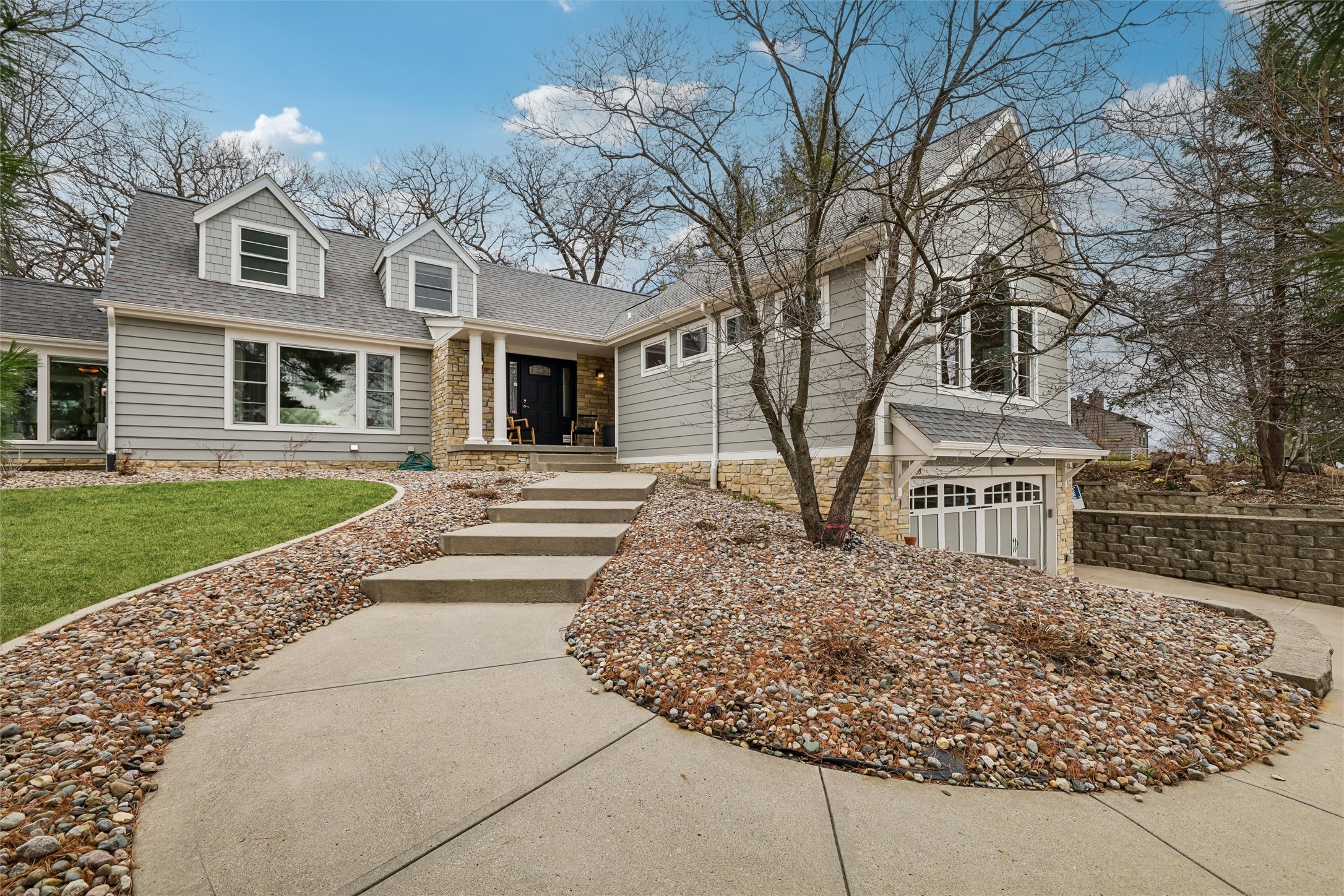 3939 River Oaks Drive