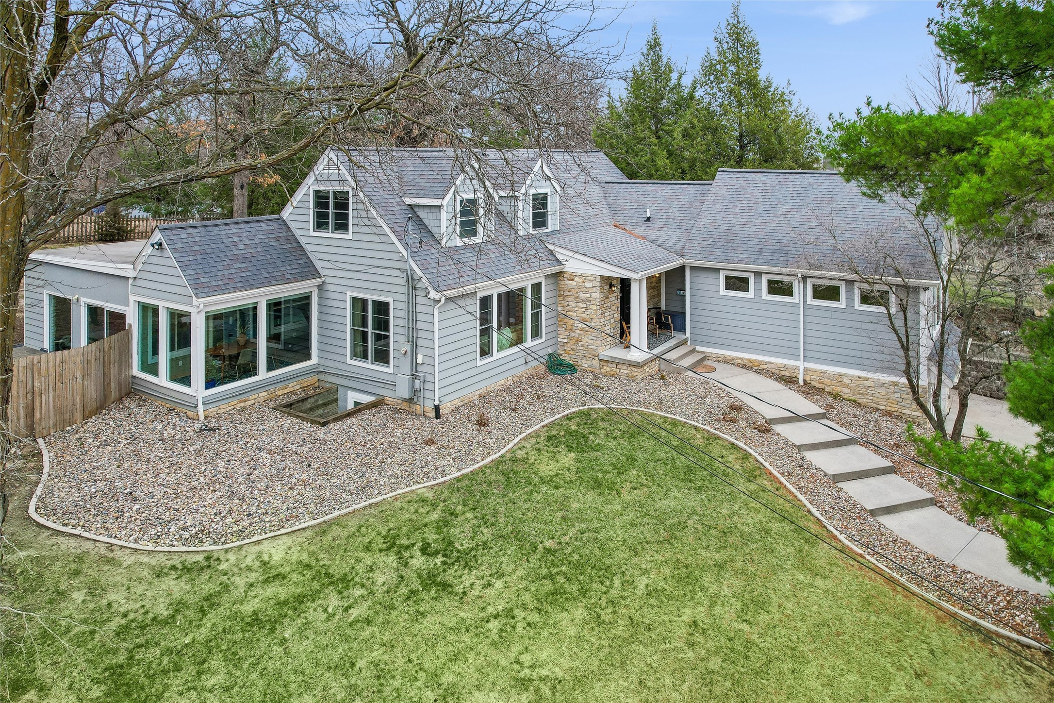 3939 River Oaks Drive