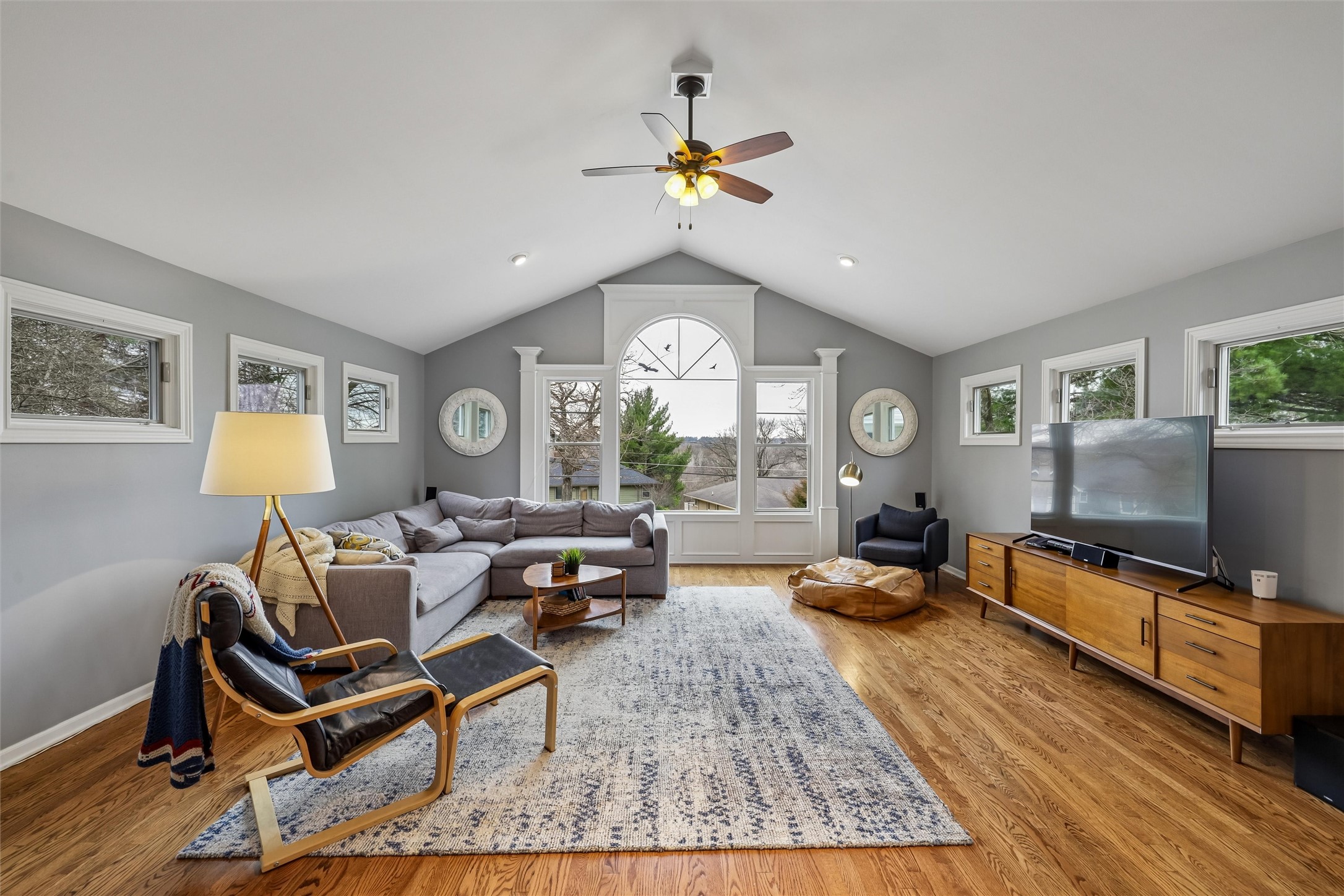 3939 River Oaks Drive