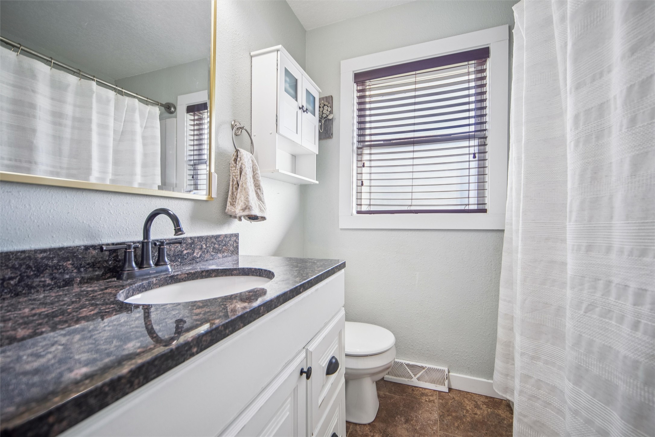 Martensdale, Iowa 50160, United States, 4 Bedrooms Bedrooms, ,2 BathroomsBathrooms,Residential,Active,232763