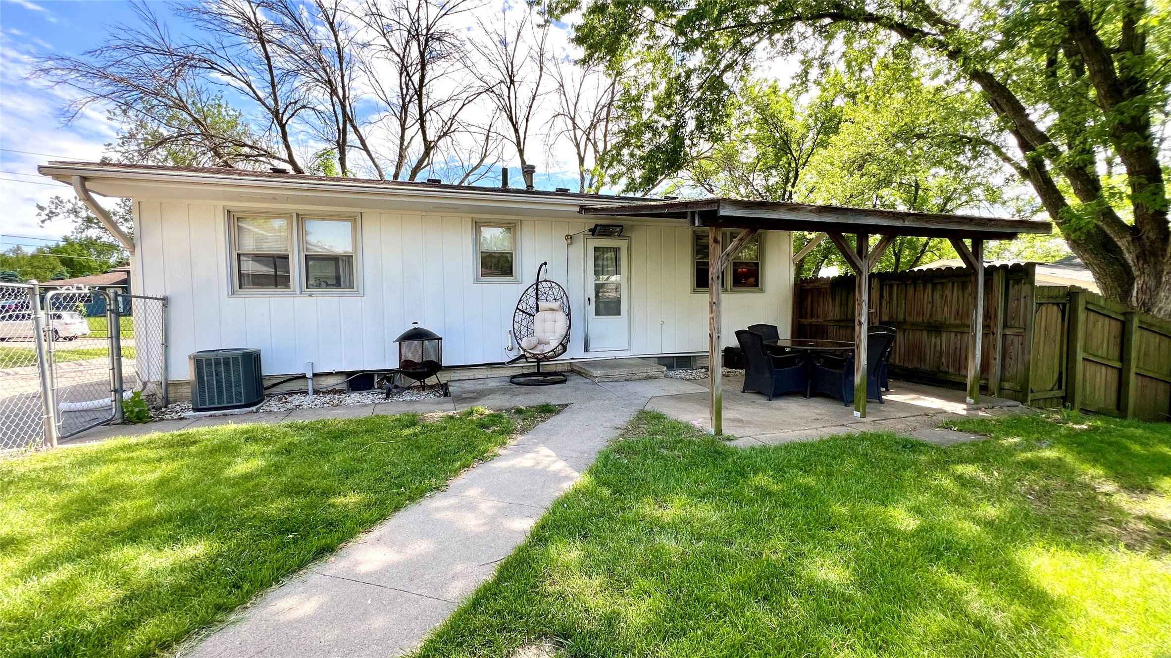 130 Greenfield Parkway, Des Moines, Iowa image 2