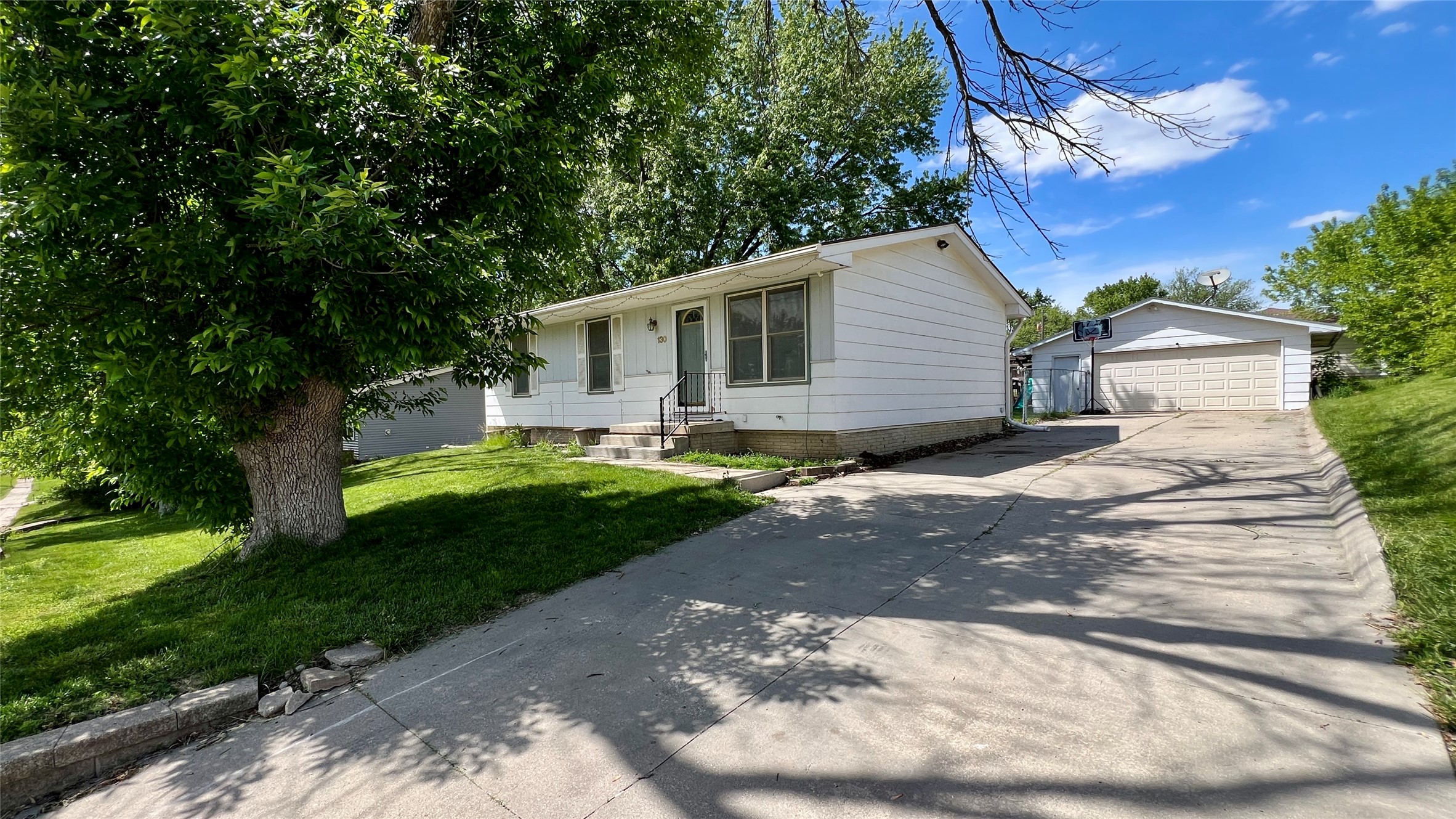 130 Greenfield Parkway, Des Moines, Iowa image 1