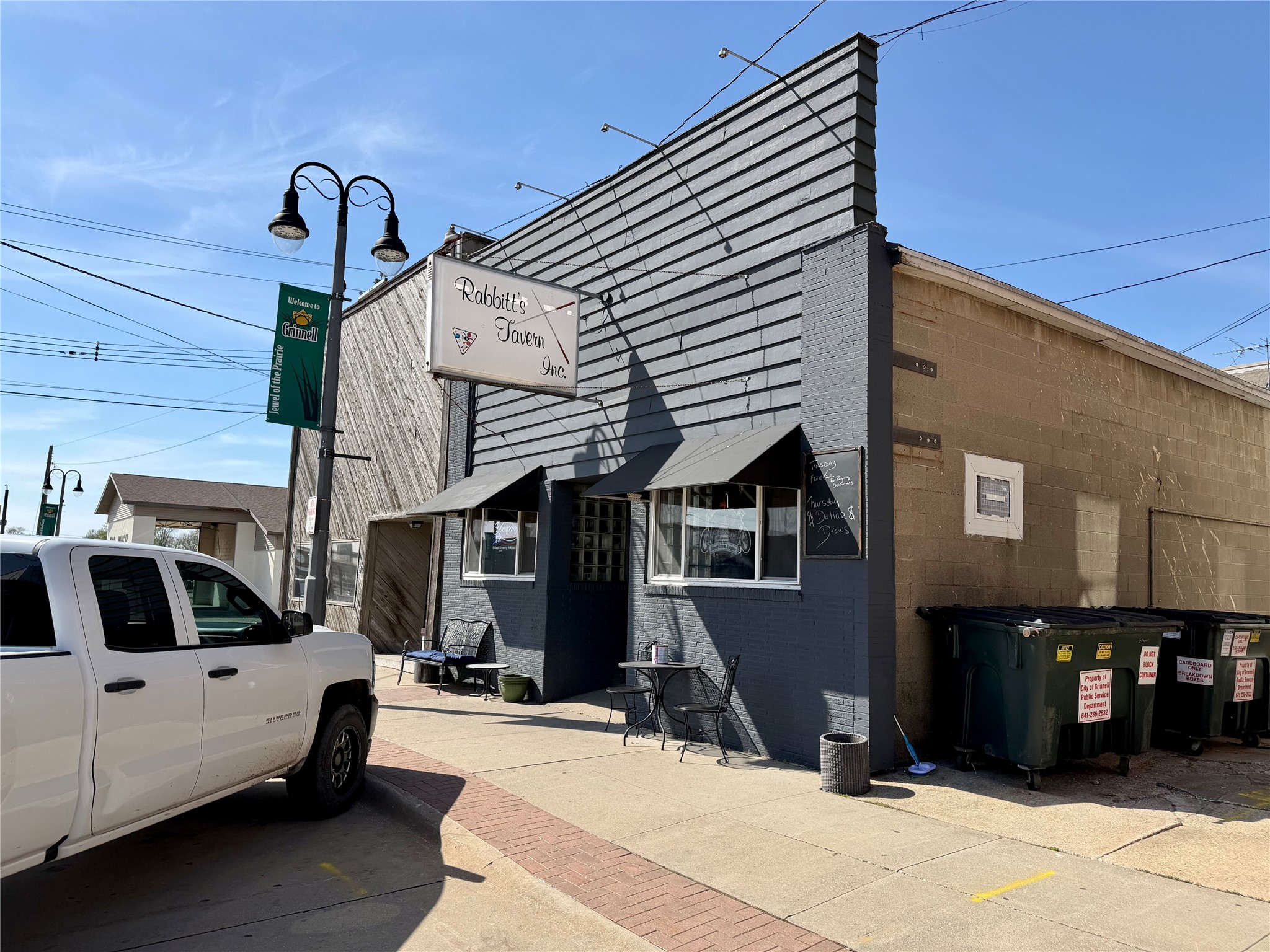 Photo 1 of 18 — 717 & 721 4th Avenue, Grinnell, IA 50112