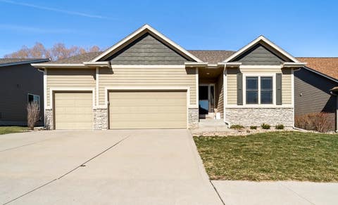 Featured picture for the property 690853