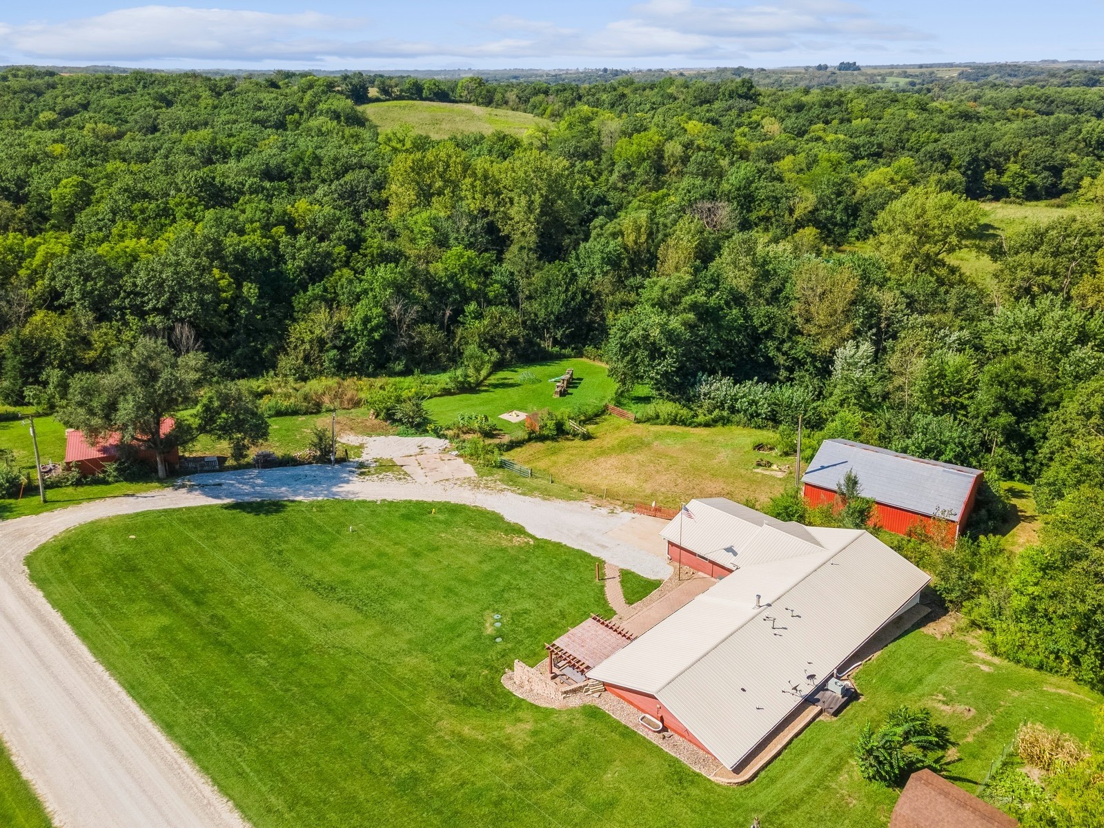 1739 108th Place, Knoxville, Iowa image 4