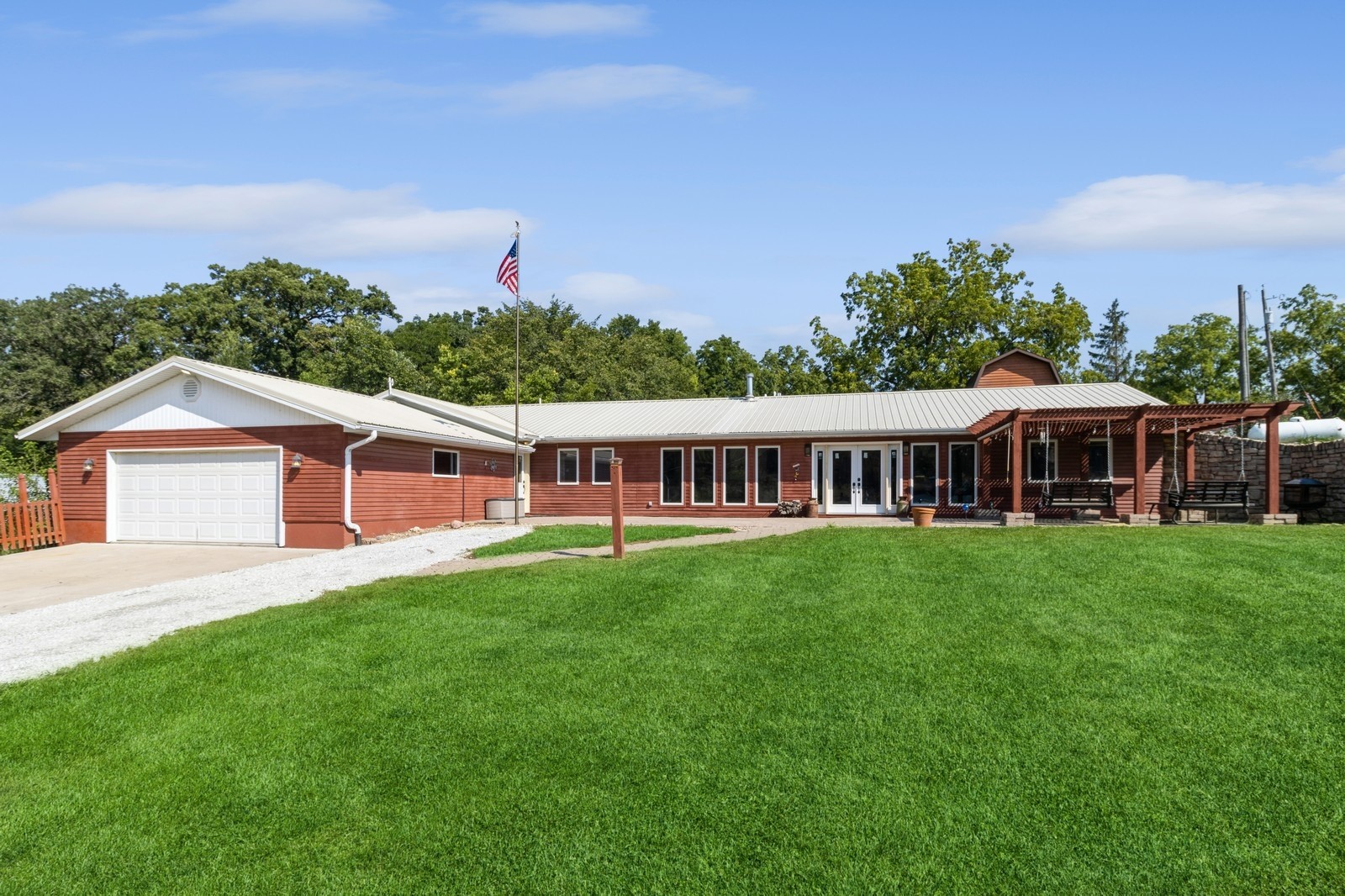 1739 108th Place, Knoxville, Iowa image 3