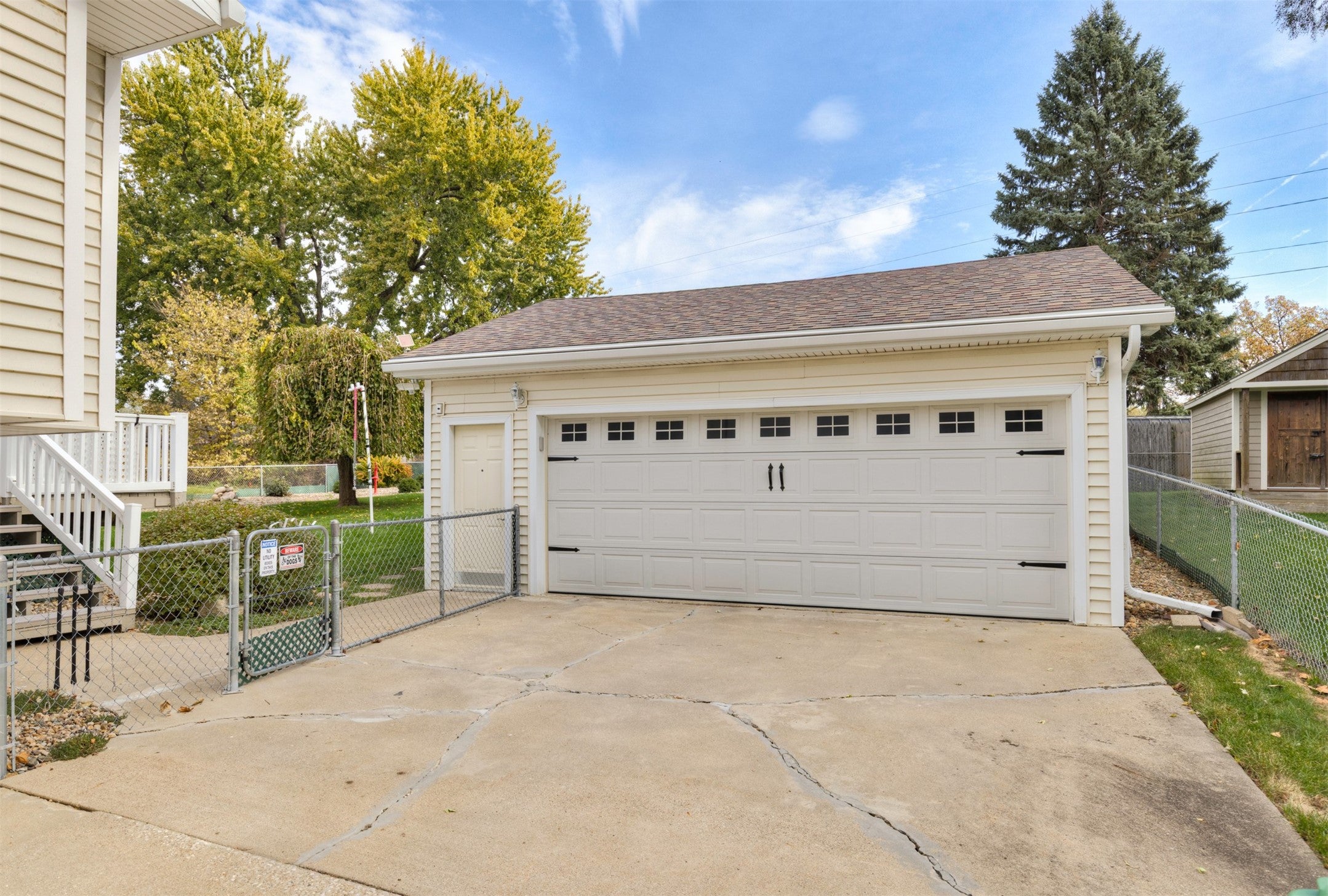 701 Parkwood Boulevard