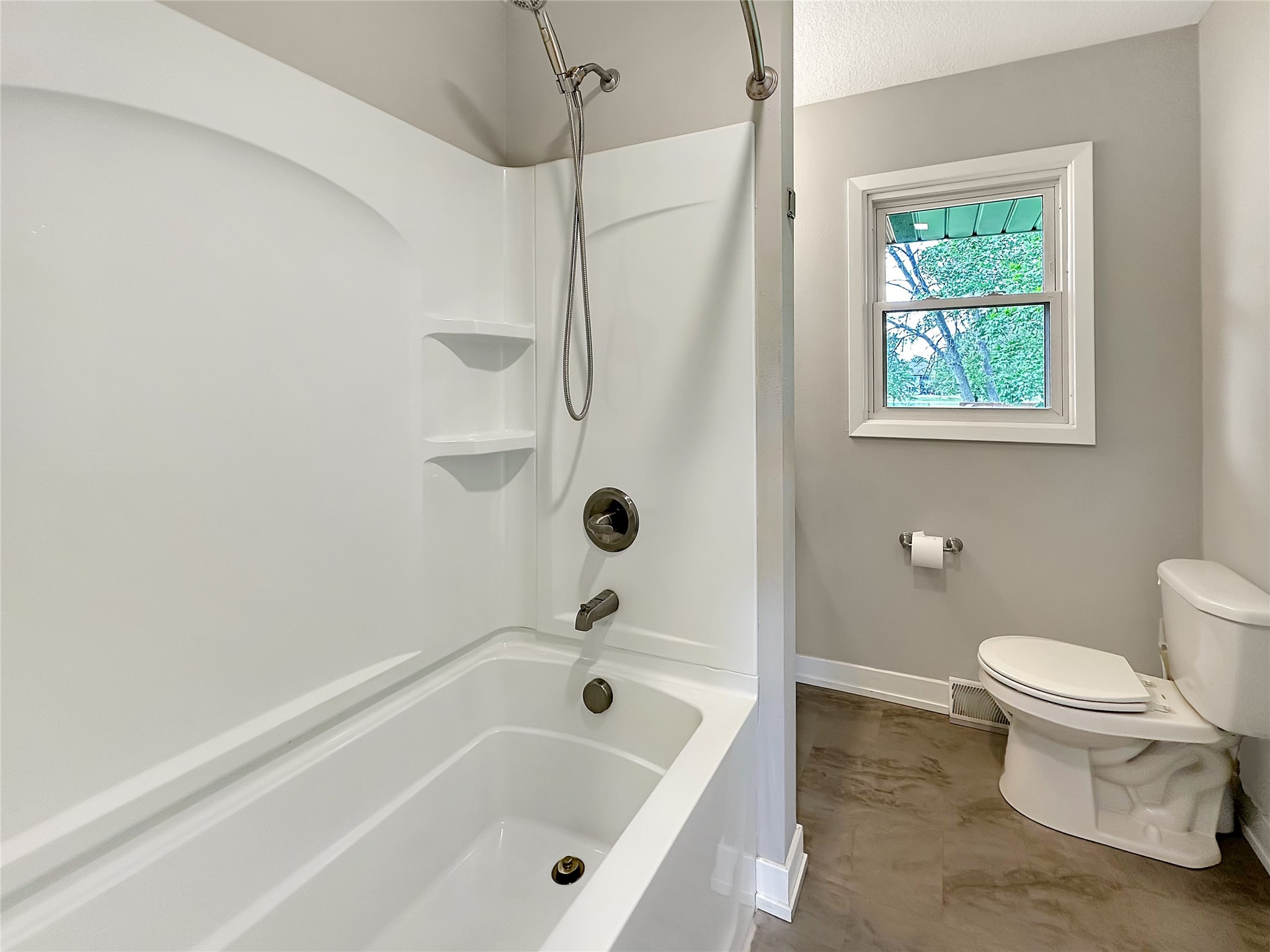 165 Northview Drive, Waukee, Iowa image 13