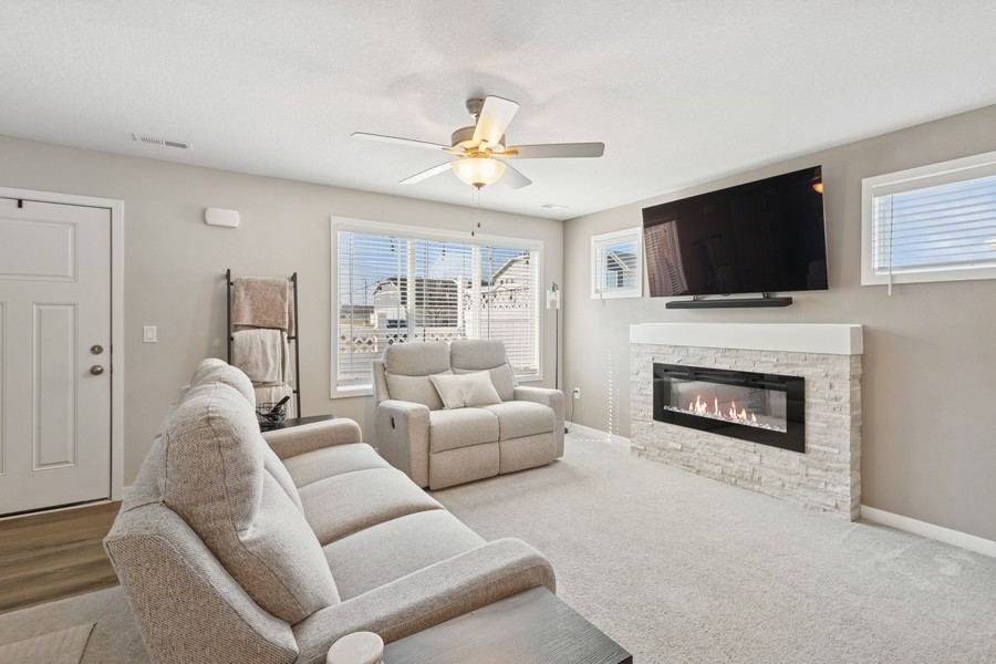 1049 NE 58th Lane, Ankeny, Iowa image 3
