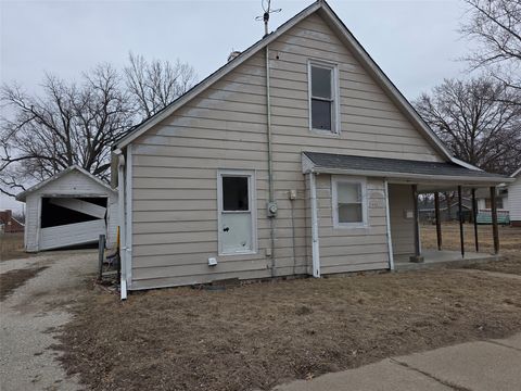 442 N 10th Street Adel IA 50003