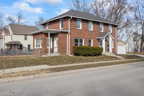 Single Family Residence in Des Moines IA 1507 12th Street.jpg