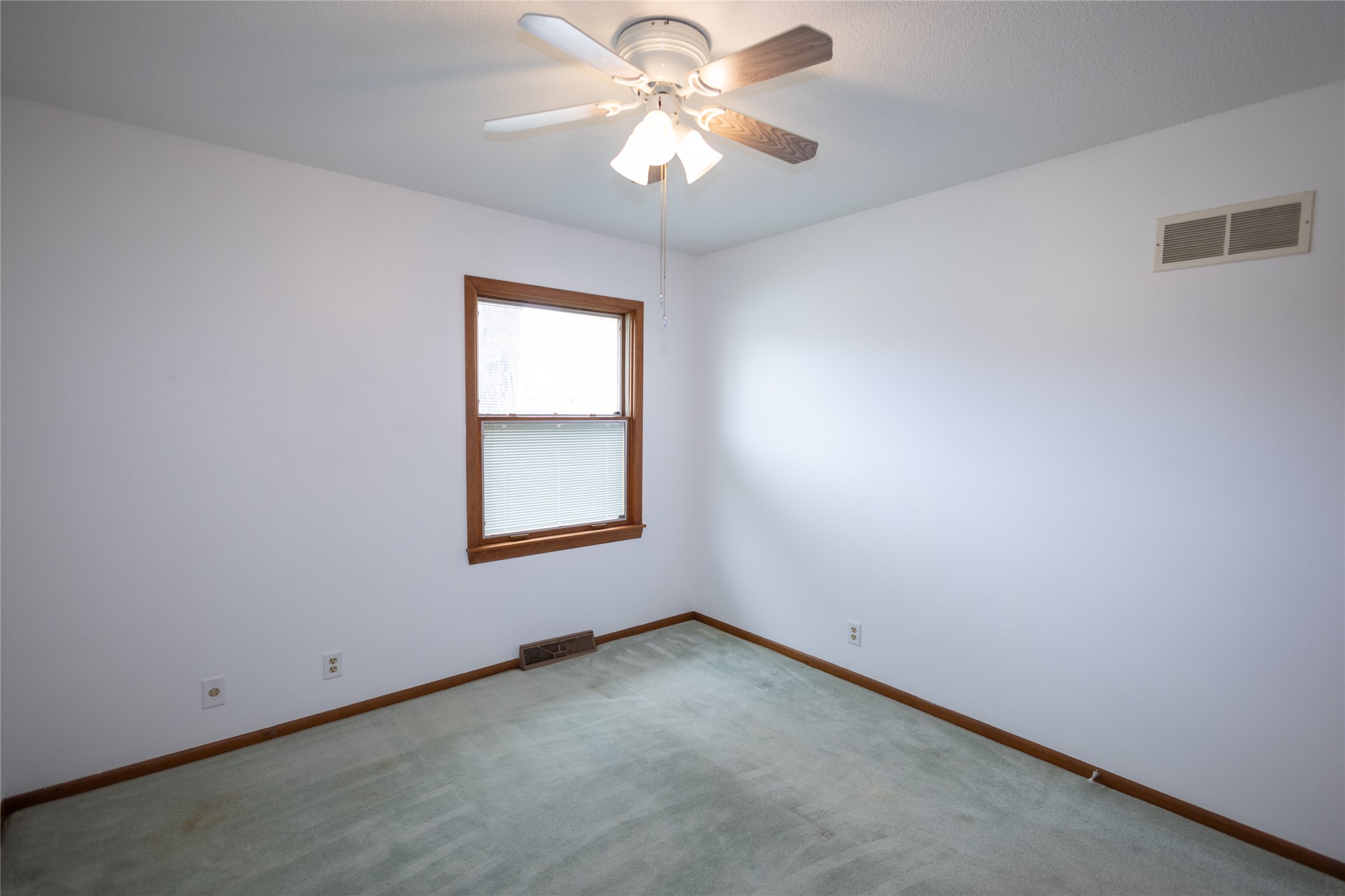 1606 N 8th Avenue, Newton, Iowa image 14