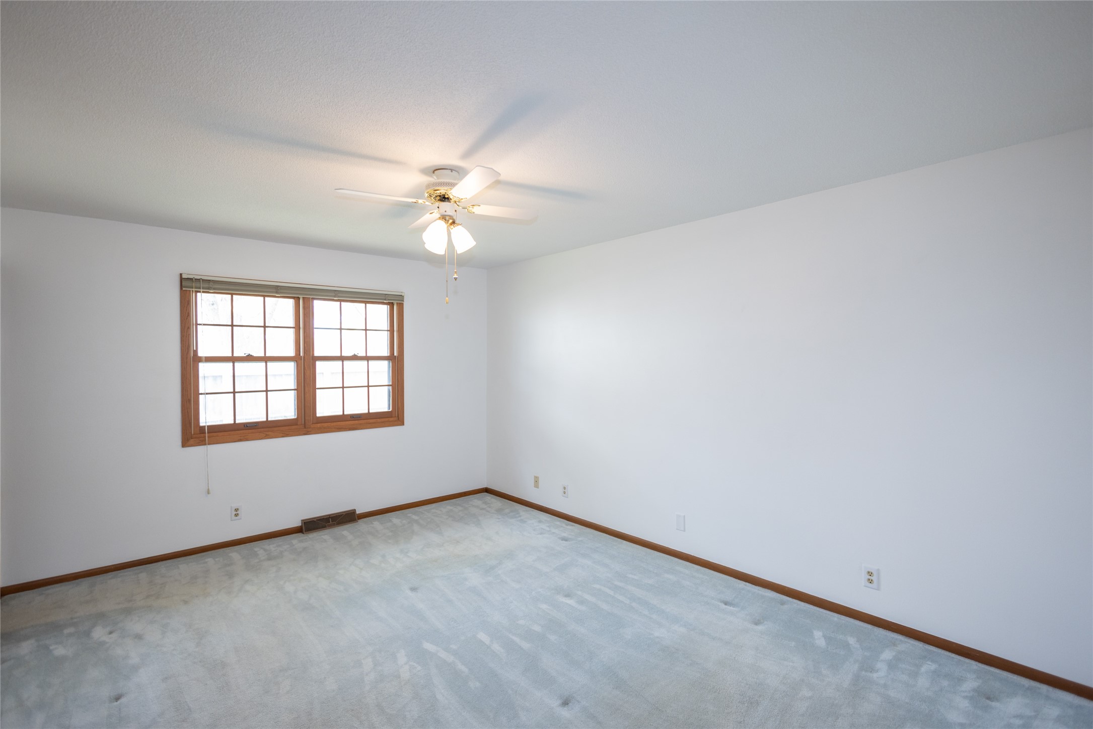 1606 N 8th Avenue, Newton, Iowa image 15