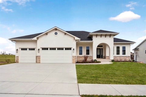 Homes For Sale - 16217 Sharon Drive<br/> Dallas County, Urbandale, IA 50323