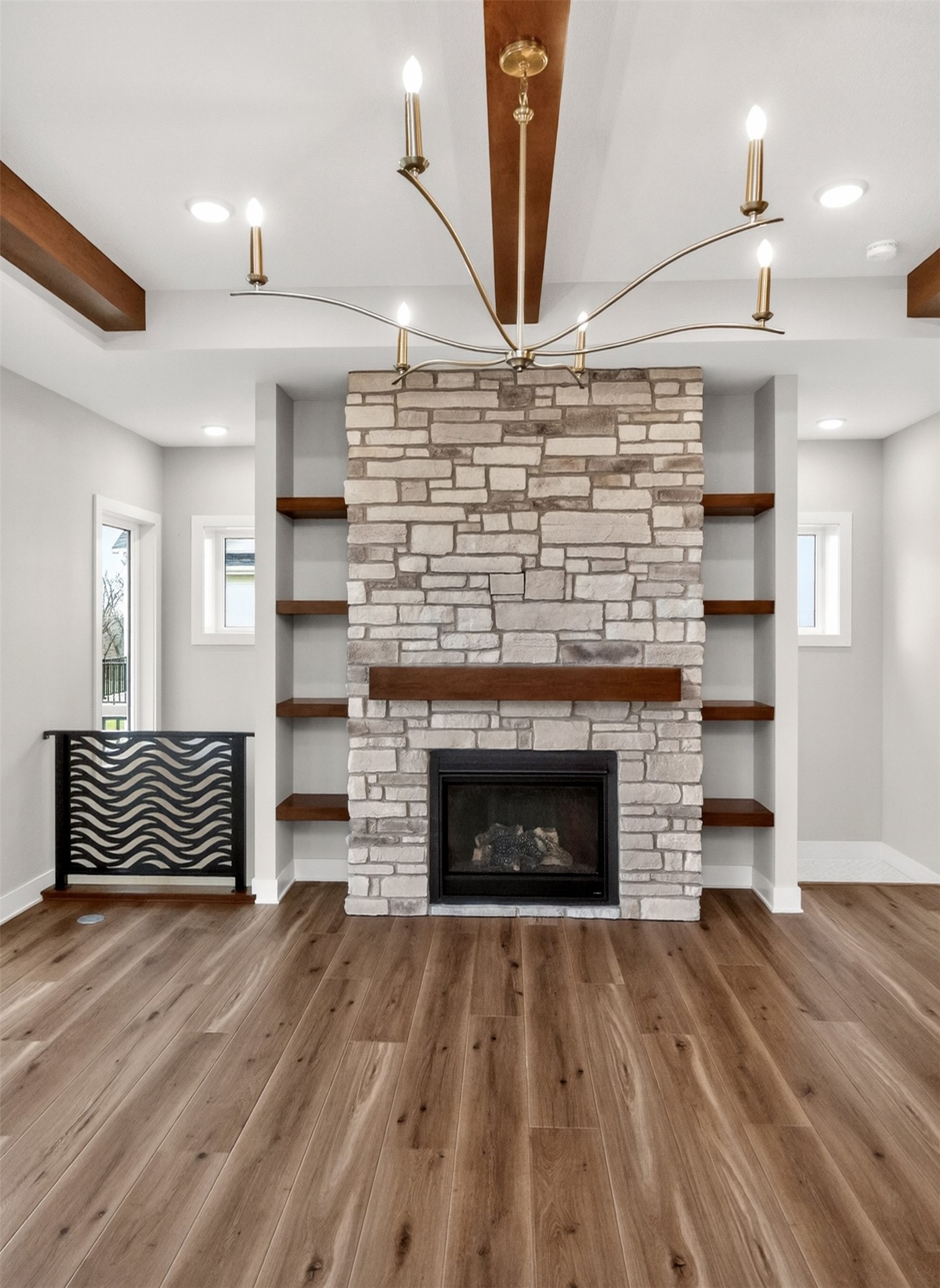 Urbandale, Iowa, 50323, United States, 4 Bedrooms Bedrooms, ,5 BathroomsBathrooms,Residential,Active,1945186
