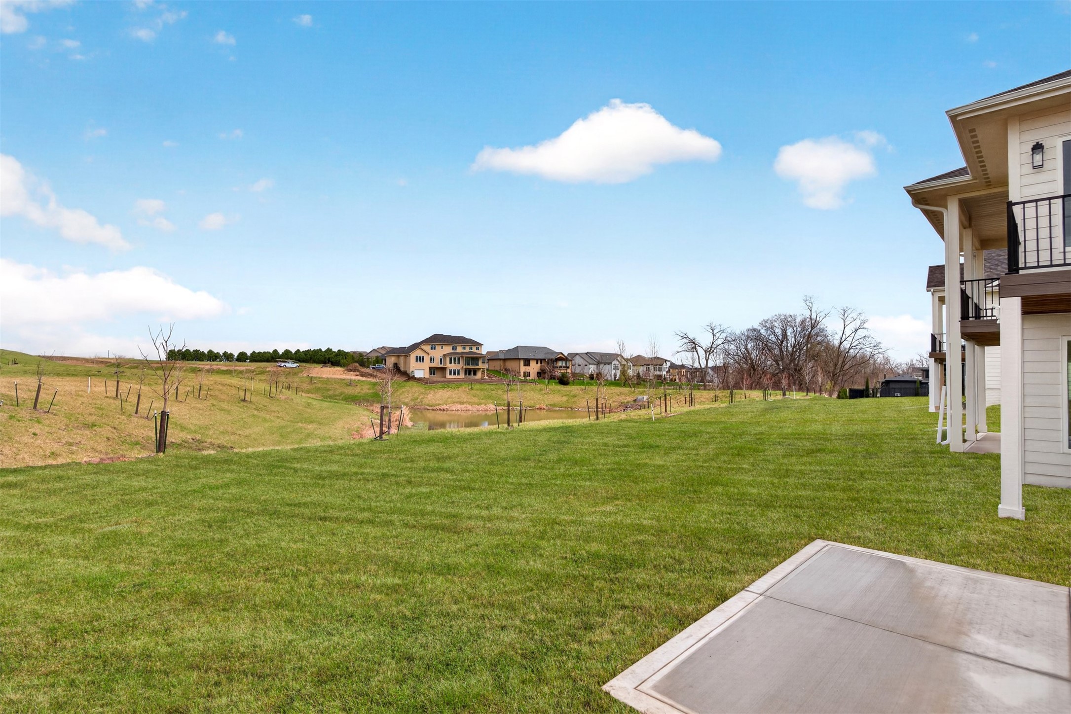 Urbandale, Iowa, 50323, United States, 4 Bedrooms Bedrooms, ,5 BathroomsBathrooms,Residential,Active,1945186
