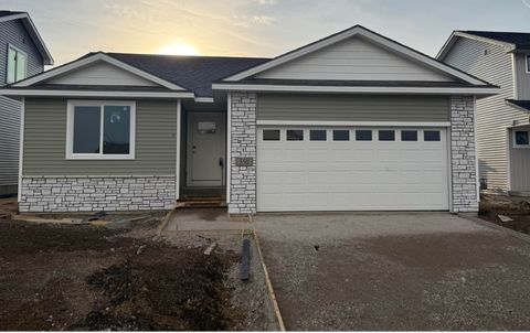 Homes For Sale - 550 NW Rockwood Lane<br/> Grimes, IA 50111