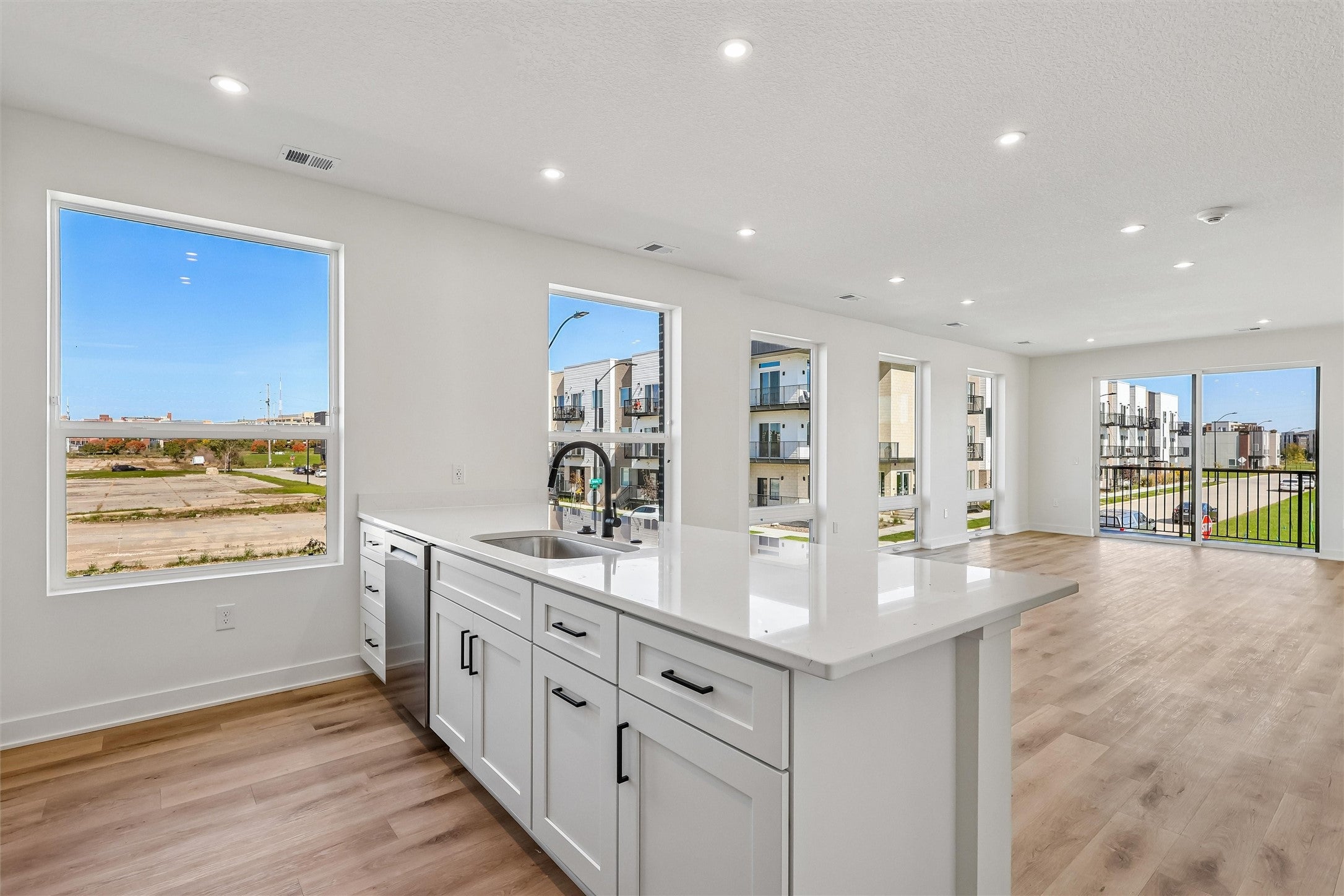 1310 Murphy Street 202