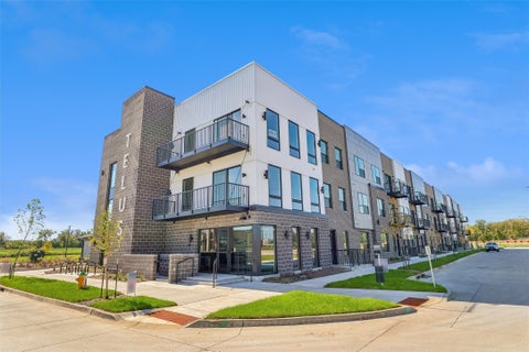 Condo For Sale - 1310 Murphy Street #202<br/> Des Moines, IA 50309